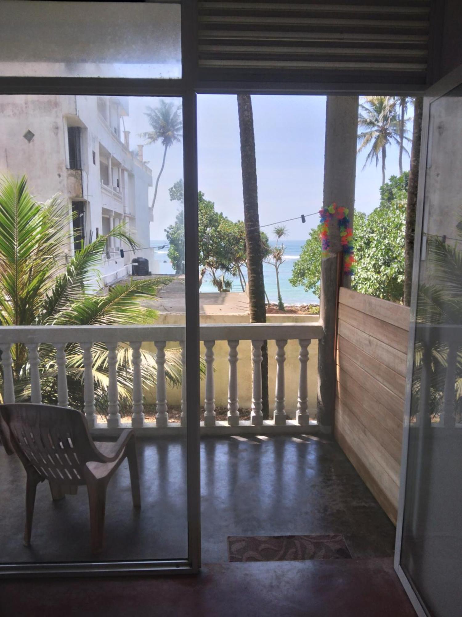 Sunray Rest - Beach View Homestay Mirissa Luaran gambar